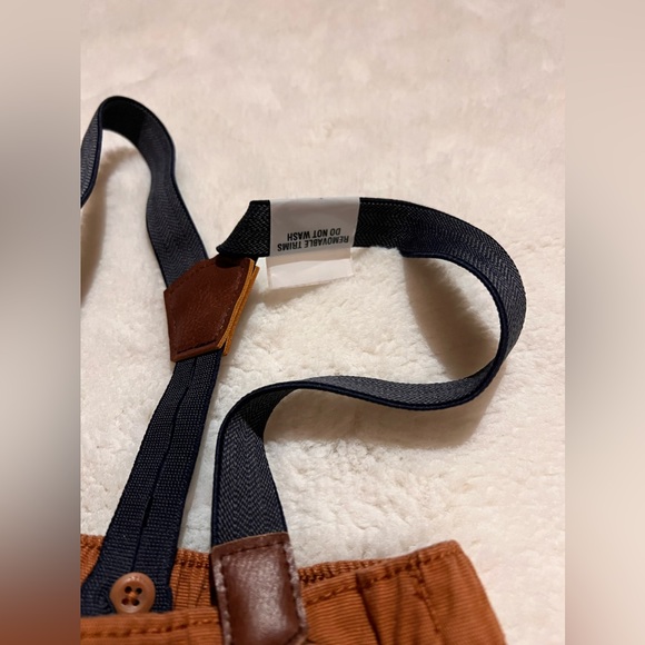 Baby B’gosh Pants with Suspenders - Picture 6 of 7